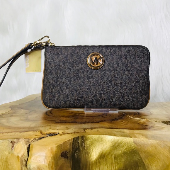 Michael Kors Fulton Large TZ Wristlet - Picture 1 of 8